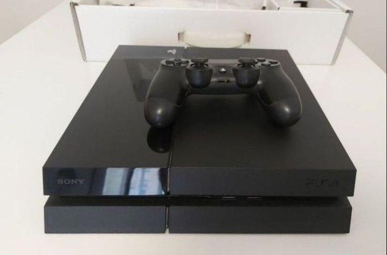 PLAYSTATION 4 FAT 500GB